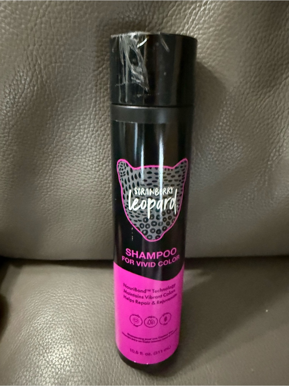 Strawberry Leopard Shampoo for Vivid Color